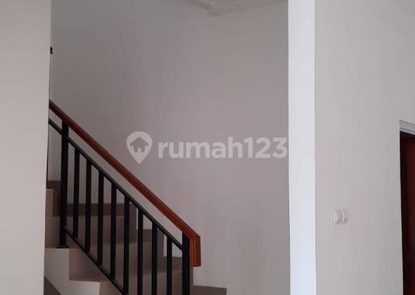 Townhouse Jakarta Timur 2 Lantai Ada Lingkungan Islami Strategis Trans Studio 2