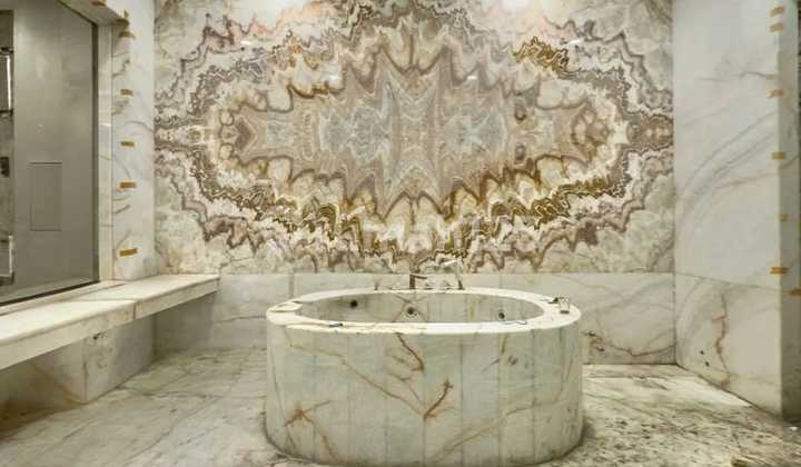 Mega Luxury Residence Pondok Indah dengan Lift & Swimming Pool