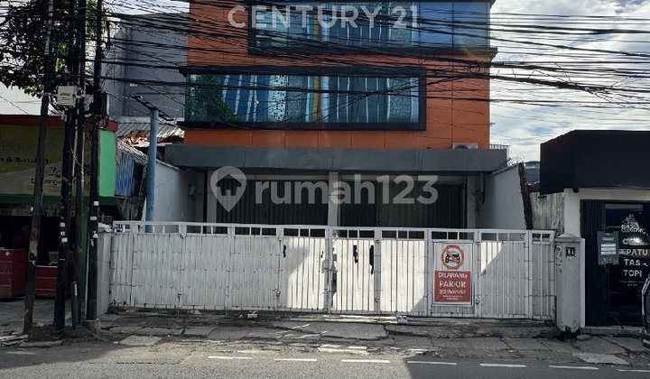 Ruko Gandeng di Utan Kayu bisa untuk Kantor atau Usaha