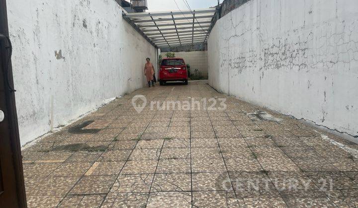 Rumah 1 Lantai Parkiran Luas Di Cipinang 2