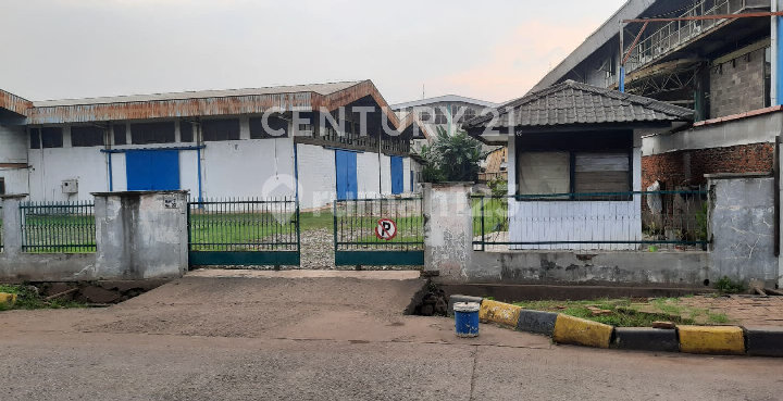 Warehouse With Extensive Land in Pulogadung Industrial Area, East Jakarta