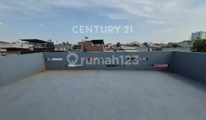 Dijual Rumah 3.5Lantai Dikelapa Gading Dekat dengan Mall. 2