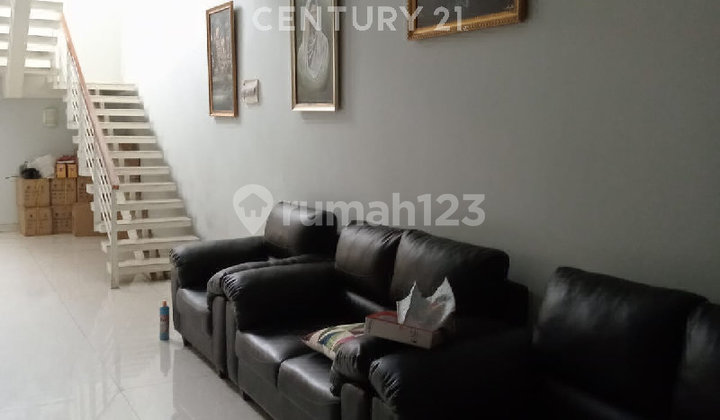 Rumah 3 Lantai Lokasi Strategis di Summagung - Kelapa Gading 2
