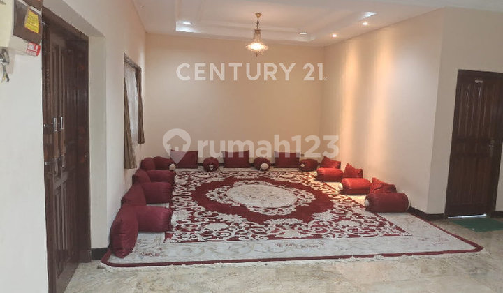 For Rent House Strategic Location Cikini Menteng Central Jakarta 2