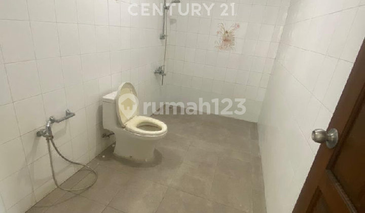 Disewakan Rumah dengan Swimming Pool di Kebayoran Baru Jaksel 2