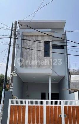 Disewakan Rumah 2 Lantai di Sektor V Pondok Ungu Permai Bekasi 1
