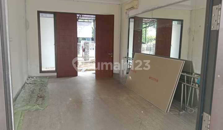 Disewakan Rumah Tingkat Mewah Pinggir Jalan Raya Heliconia Harapanindah Bekasi 2