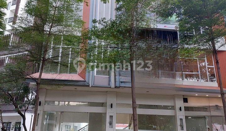 For Rent 4-Story Shophouse Strategic Location in Jakarta Garden City East Jakarta For Rent 4-Story Shophouse Strategic Location in Jakarta Garden City East Jakarta