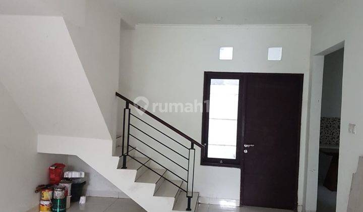 rumah 2 lantai deket pool di cluster madrid palem semi karawaci 2