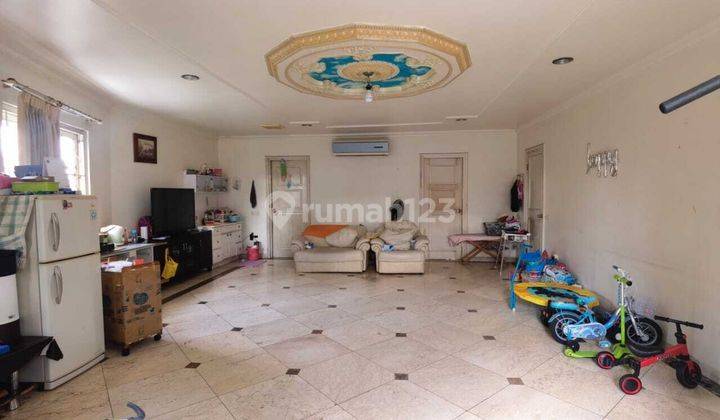 Dijual Rumah Depan Taman di Lippo Karawaci Utara Tangerang 2