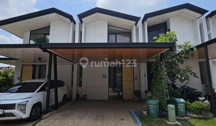 Rumah 2 Lantai Dengan Kanopi Area Lippo Karawaci 2