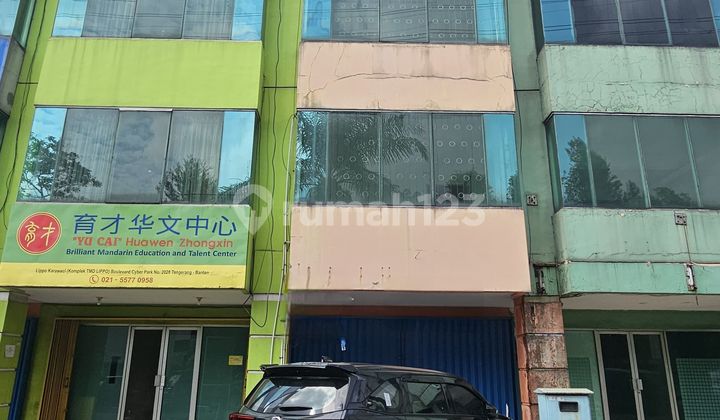 Near Toll Access, 4-Story Strategic Shop House Ready for Use, Suitable for Office 2