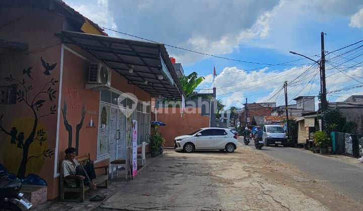 3 Bedroom House + 2 Commercial Spaces Right on Strategic Main Road in Cimone Tangerang 3 Bedroom House + 2 Commercial Spaces Right on Strategic Main Road in Cimone Tangerang