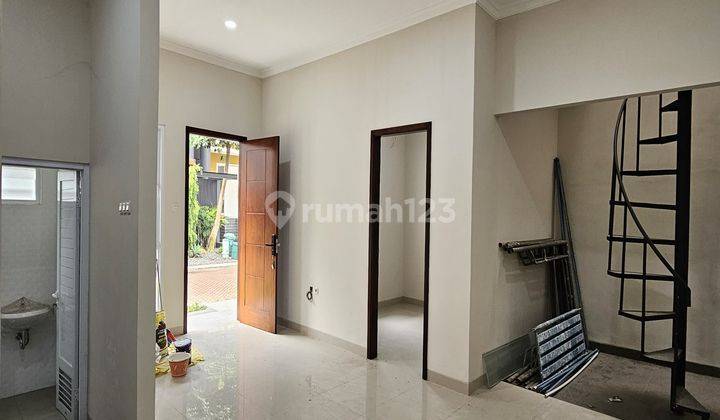 Rumah Baru Bangunan Mandiri 3 Bedroom Di Gading Serpong Yang Strategis 2