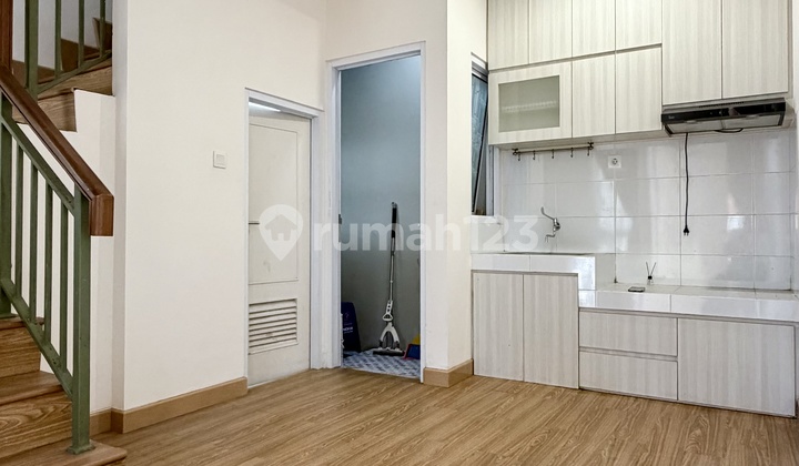 For Sale Quickly Move-in Ready House, Neatly Renovated in Virginia Village Cluster.