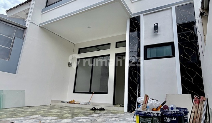 Dijual Rumah Bangunan Baru di Gading Serpong Sektor 8B Dijual Rumah Bangunan Baru di Gading Serpong Sektor 8B
