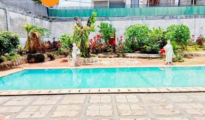 For Sale Luxury House Nearly 1000 Square Meters in Lebak Bulus Cilandak South Jakarta