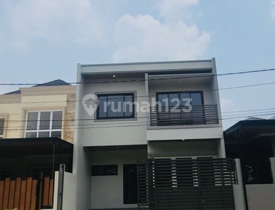Dijual Rumah Bangunan Baru 2 Lantai di Gading Serpong Sektor 7 A