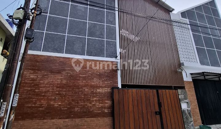 Kost Putri Exclusive Lokasi Super Strategis Laweyan,Solo Luas 210M2