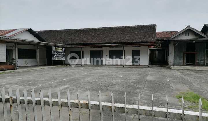 Rumah Strategis Lokasi Colomadu,Karanganyar Luas 1000M2