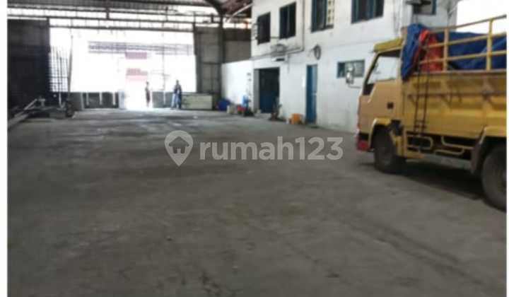Strategic Industrial Warehouse Location Pasar Kliwon, Solo Area 890m2 Strategic Industrial Warehouse Location Pasar Kliwon, Solo Area 890m2