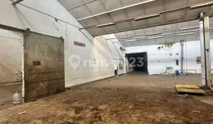For rent: strategic warehouse in Sleman area, 25,000m².