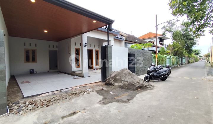 New House Prime Location Banyuanyar, Solo Area 150M2 2