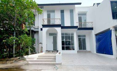 Rumah Dijual Baru Classic Modern di Emerald Bintaro Jaya Sektor 9 1