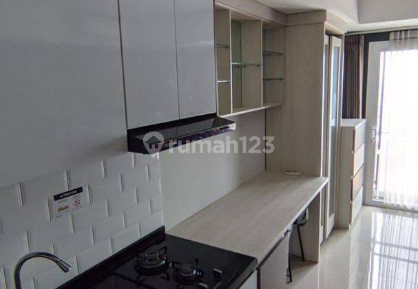 Dijual Apartemen Studio Full Furnish di Breeze Bintaro Plaza Sektor 3 2