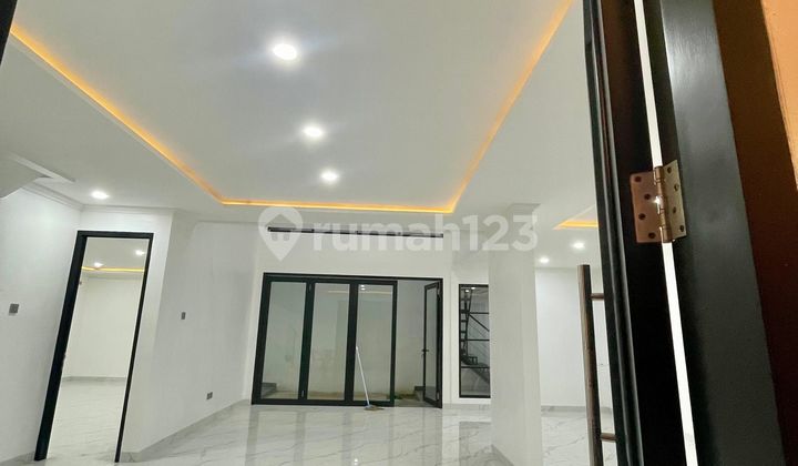 Rumah Dijual Brand New di Bintaro Jaya Sektor 9