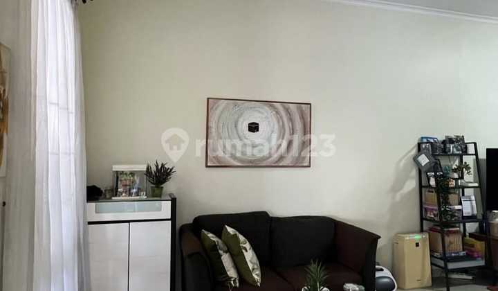 Rumah Dijual Murah Bagus Semi Furnish Strategis di Urbana Place Ciputat Bintaro Tangerang Selatan 2