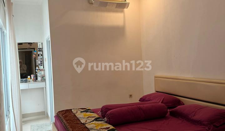 Rumah Dijual Semi Furnish Murah dan Luas di Cluster Carissa Graha Raya Bintaro