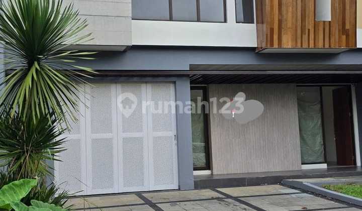 Rumah Mewah di Prestigia Eminent