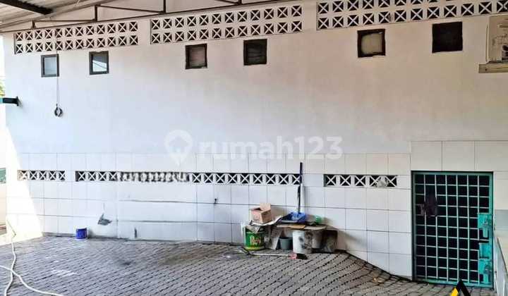 Strategic Zone Industrial Warehouse in Gayamsari, Semarang for Rent, Land Area 2200m2 2