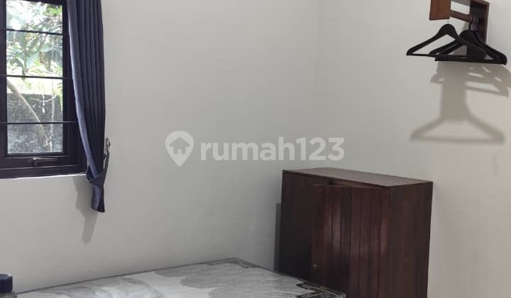 Kost Eksklusif Lokasi Super Strategis Jebres Solo Luas 105M2