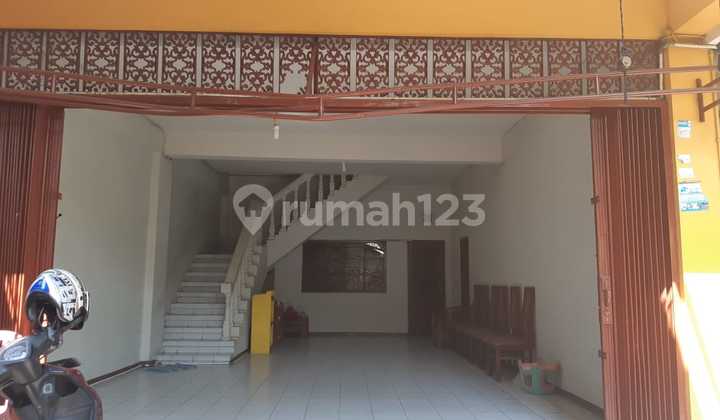 Rumah Mewah Lokasi Strategis Laweyan,Solo Luas 415M2