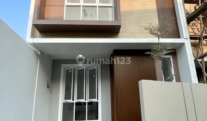 Rumah Baru 2 Lantai Lokasi Strategis Harga Murah Nempel BSD Rumah Baru SHM - Sertifikat Hak Milik di Pagedangan 1