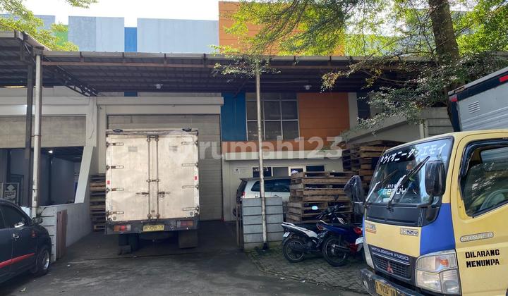For Sale Fast Warehouse Taman Tekno BSD City Negotiable Price Warehouse in Serpong 360.0 m² Unfurnished HGB For Sale Fast Warehouse Taman Tekno BSD City Negotiable Price Warehouse in Serpong 360.0 m² Unfurnished HGB