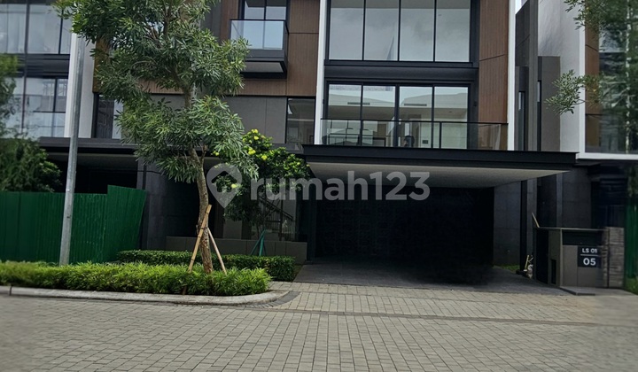 Rumah Mewah Nava Park Bsd