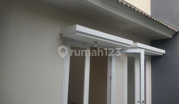 Dijual Rumah 2 Lantai Di Cluster Crystal, Gading Serpong  2