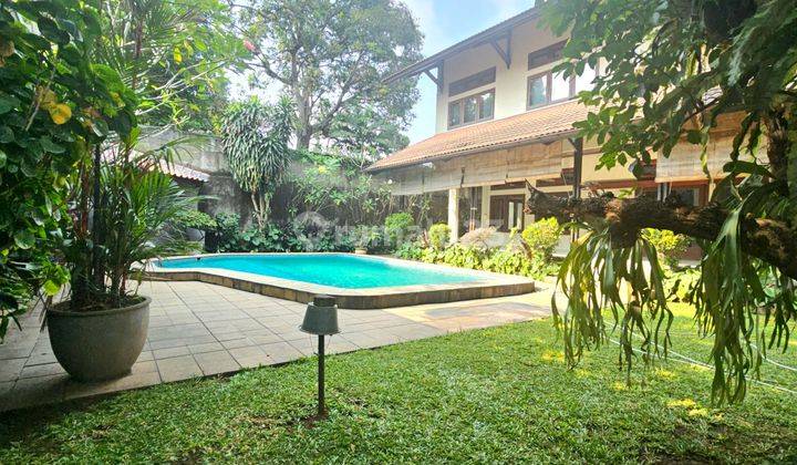 Kemang Jakarta Selatan - Rumah Classic 2 Lantai With Pool - Asri Terawat - Siap Huni - Semi Furnished 1