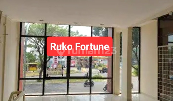 Ruko Fortune Graha Raya - Ruko 2 Lantai Hoek - Siap Buka Usaha - Bangunan Bagus Baru Renovasi - Parkir Langsung On The Street