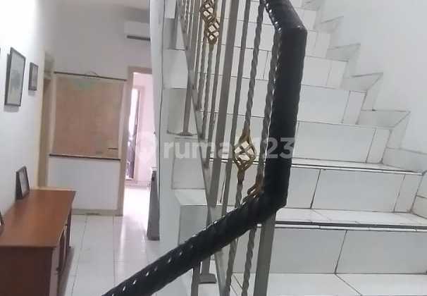 For Sale Immediately!!! 3-Story Shop House Jl. Kesehatan Raya Bintaro South Jakarta 2
