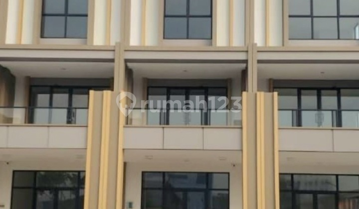 Di Sewakan Ruko Il-Lago Grande Gading Serpong - Ruko 3 Lantai Uk 4.5X17 - Siap Pakai Di Sewakan Ruko Il-Lago Grande Gading Serpong - Ruko 3 Lantai Uk 4.5X17 - Siap Pakai