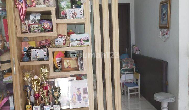 Di Jual Cepat Rumah 2 Lt Di Cluster Viola Graha Raya - Sudah Renovasi 2