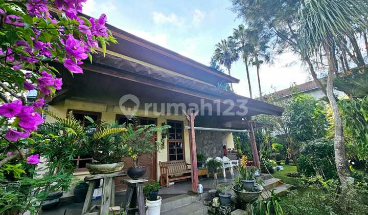 For Sale: Villa in Cimacan Puncak - Jl. Sukanangalih - Well-Maintained Villa with a Beautiful and Spacious Garden - Attractive Negotiable Price For Sale: Villa in Cimacan Puncak - Jl. Sukanangalih - Well-Maintained Villa with a Beautiful and Spacious Garden - Attractive Negotiable Price