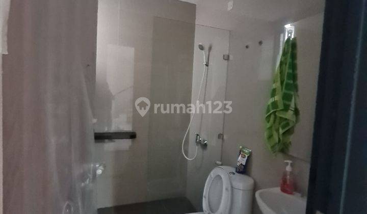 Rumah 2 Lantai di Helios Prime Suvarna Sutera Tangerang 1K8000SN 17