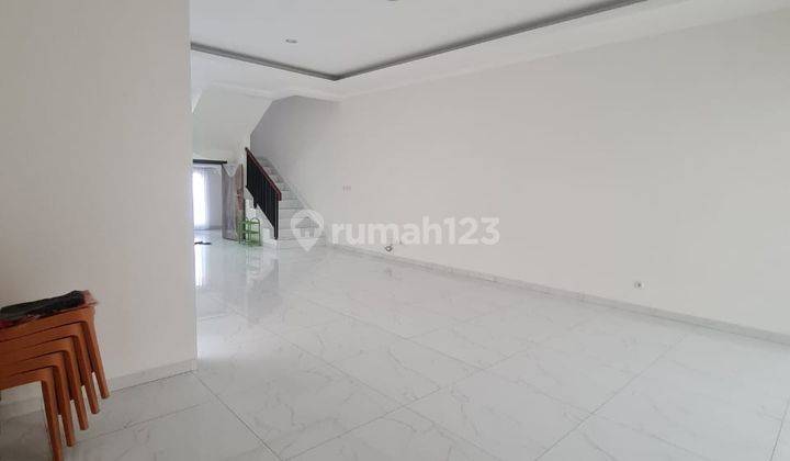 Rumah 2 Lantai di Helios Prime Suvarna Sutera Tangerang 1K8000SN 18