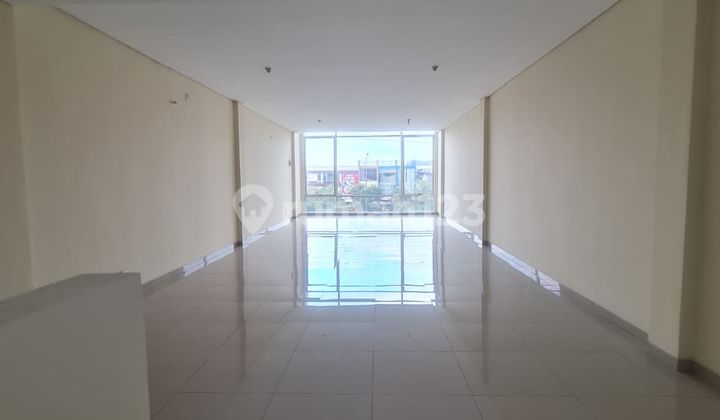 3-Story Terrace 8 Block A Shop House in Suvarna Sutera Tangerang 1K90006Y 2