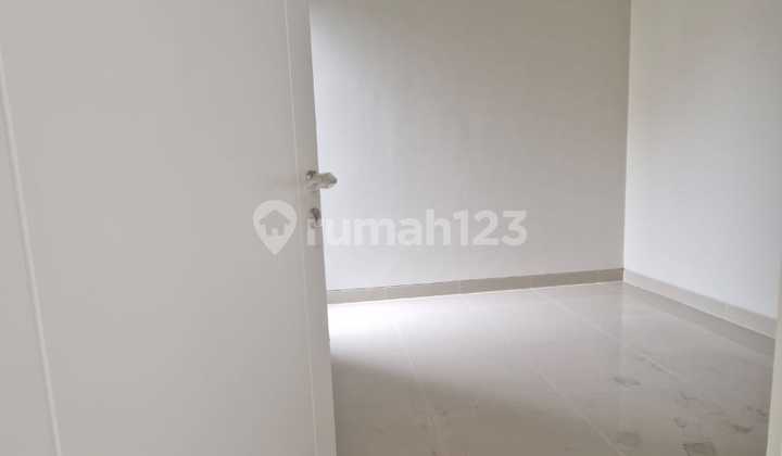 Rumah Cantik 2 Lantai di Cluster Gardenia Paramount Petal Tangerang 1K90007I 2